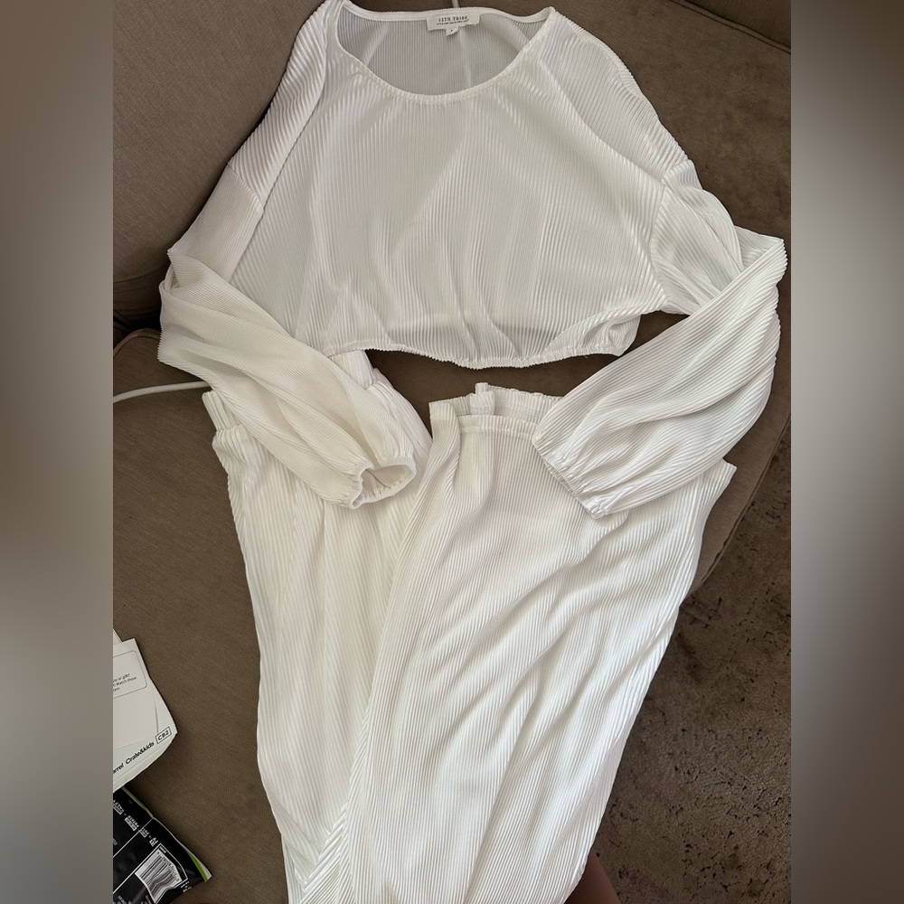12th tribe white 2 piece set